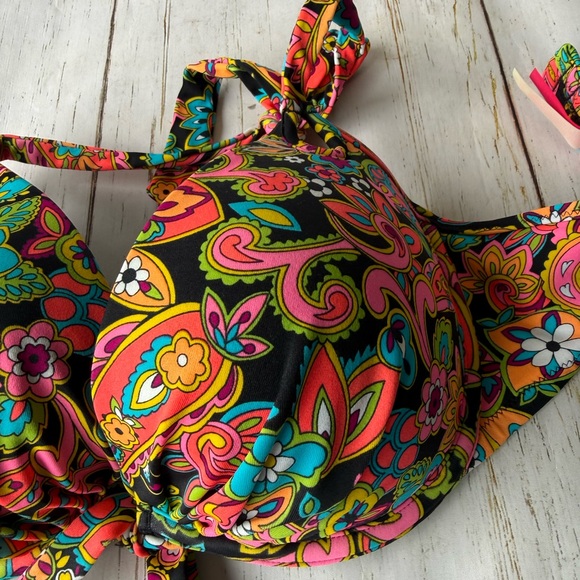 Victoria’s Secret beach sexy gorgeous push-up swim top multicolored paisley 36 C - Picture 3 of 12